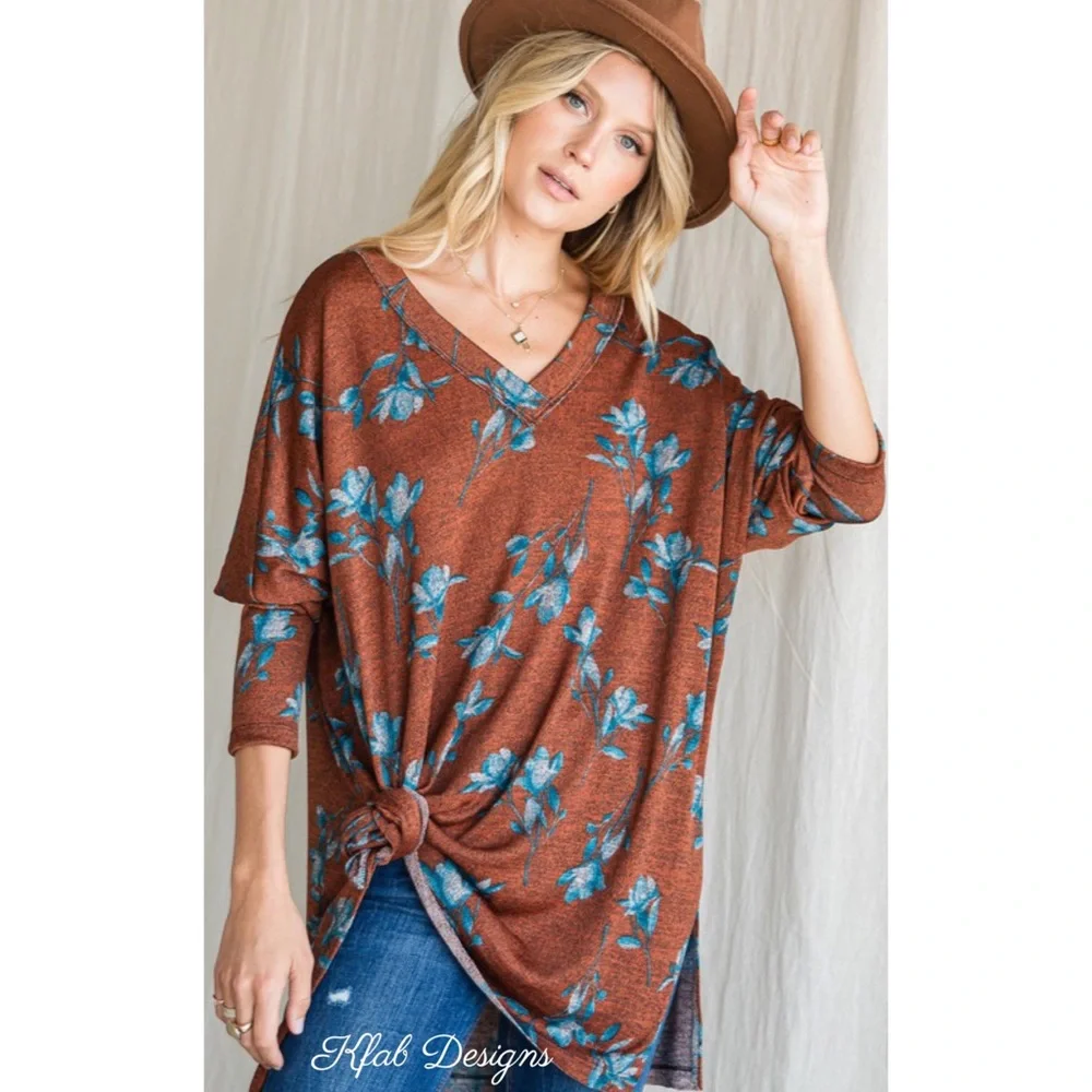 LAST 1! V Neck OVERSIZED Rust/Blue Floral Print Relaxed Fit Side Slit Detail Top - Picture 6 of 7